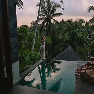 Lerosa Valley , Ubud Endonezya